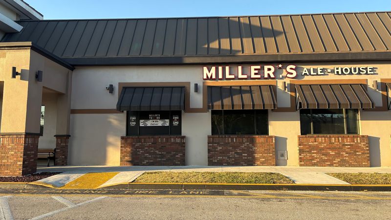 Miller's Ale House, Hollywood