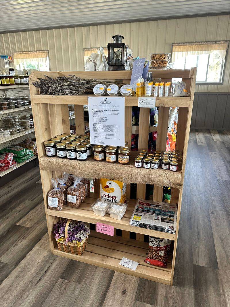 Huron Country Market, Hawks