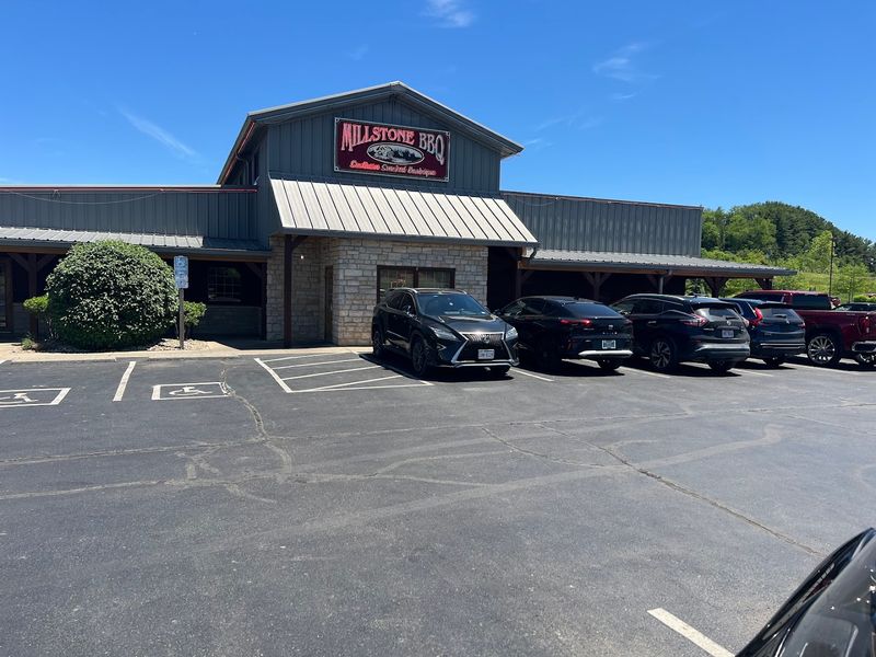 Millstone Southern Smoked BBQ, Logan