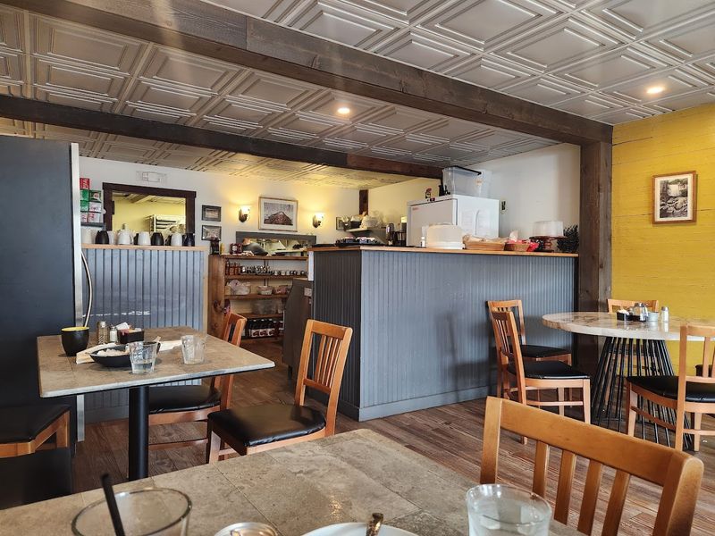 Milo's Cafe & Restaurant