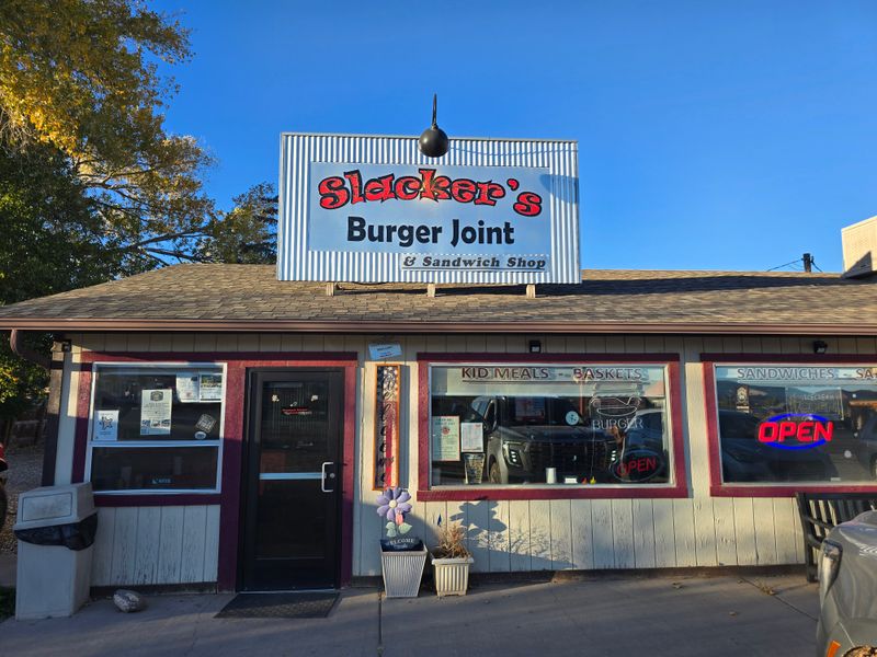 Slackers Burger Joint, Torrey