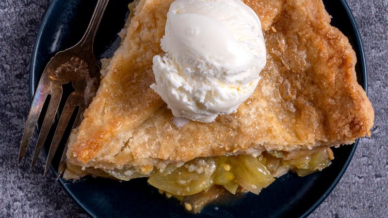 Green tomato pie