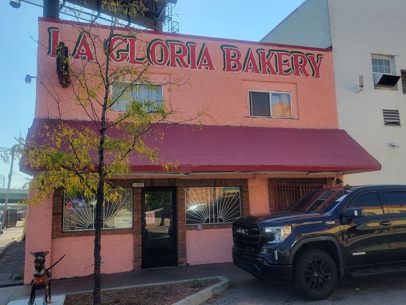 Start With Red Pork, Then Try Green Chicken