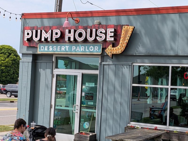 Savor The Waterfront Stroll Factor