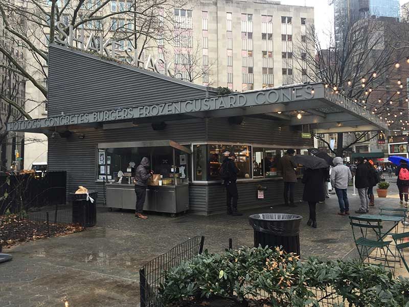 Shake Shack – NYC's Homegrown Burger Empire