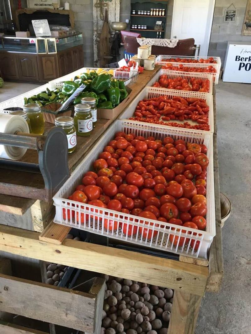 Miracle Farms Market, Rosston