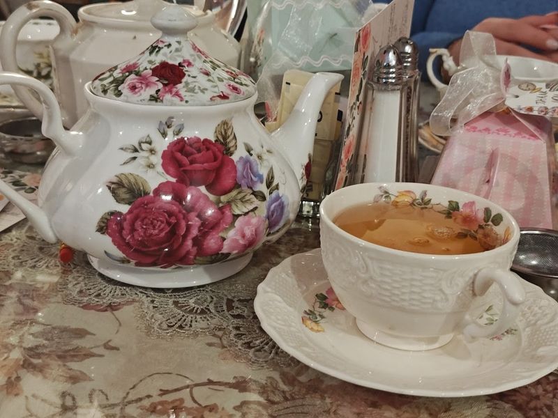 Miss Molly's Tea Room and Gift Shop, Medina