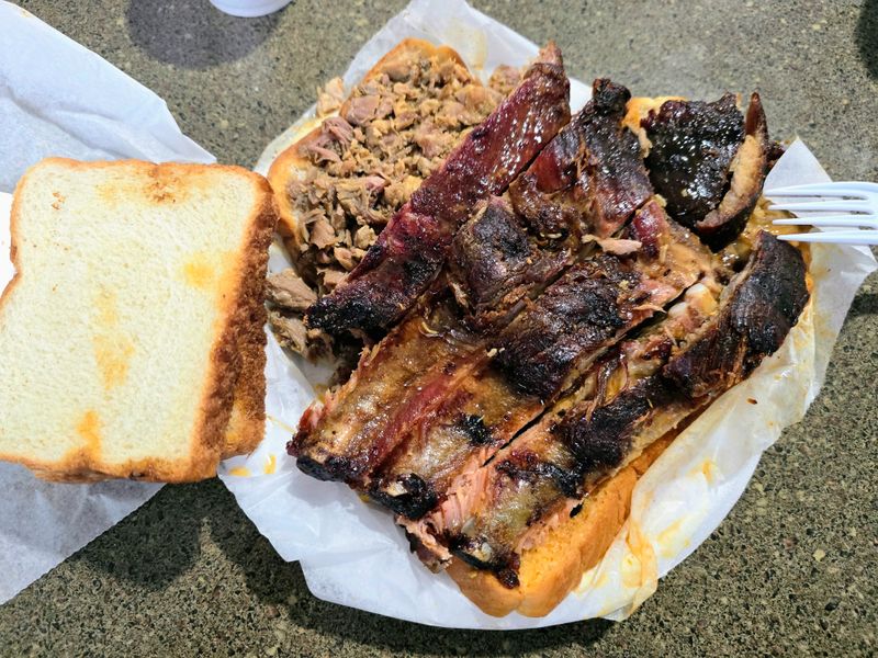 Archibald’s BBQ, Northport