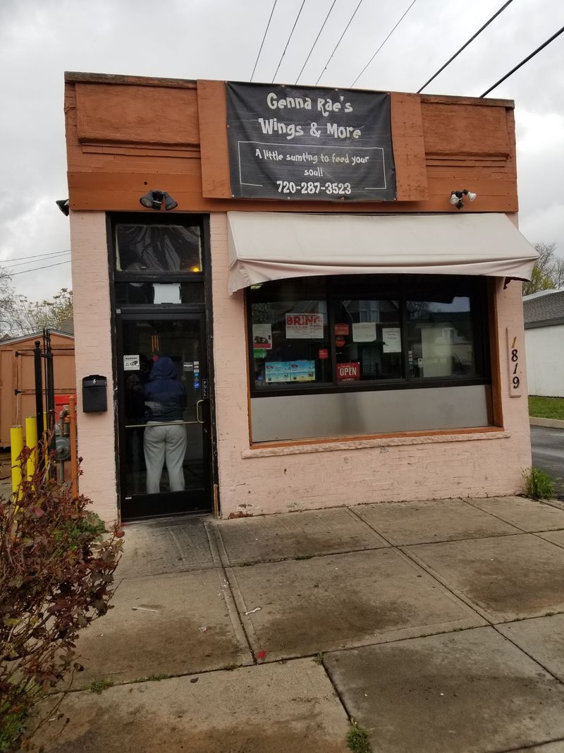 Genna Rae's Wings & More, Denver