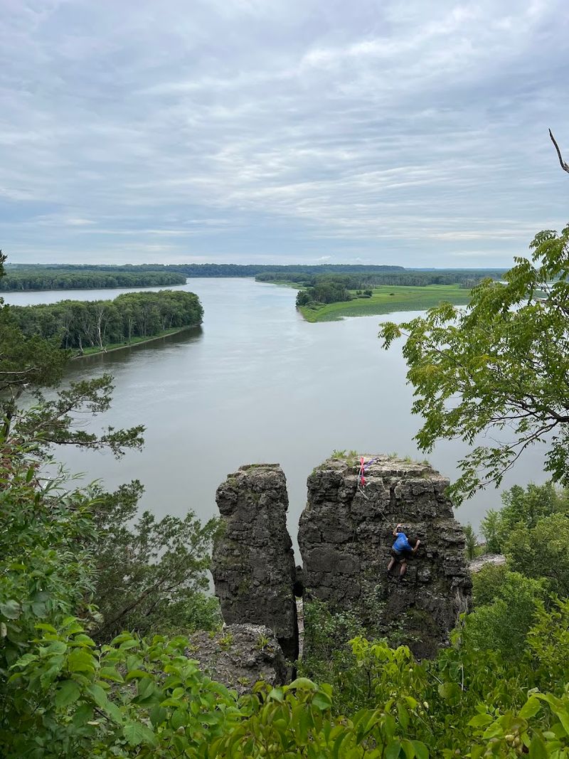 Mississippi Palisades Sentinel Trail, Mississippi Palisades State Park