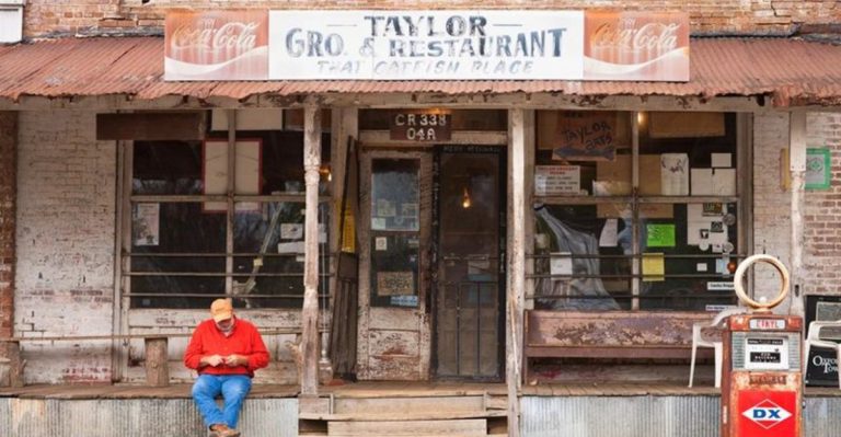 Mississippi’s Small-Town Café Serving Catfish Platters Locals Swear By