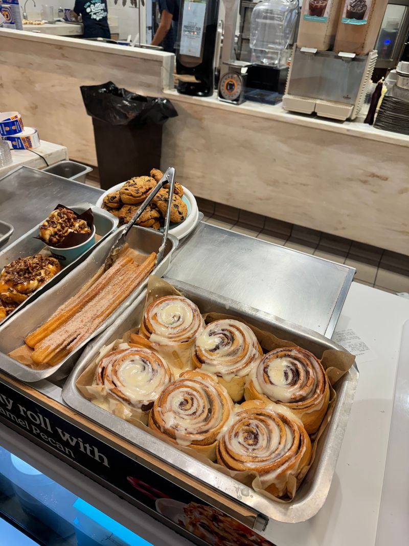 Cinnabon At Dolphin Mall