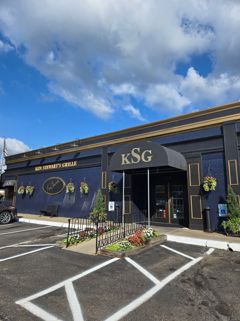 Ken Stewart's Grille – Akron, OH