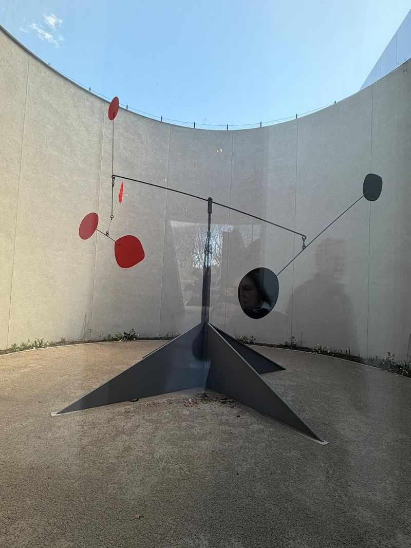 Mobiles That Move (And Sometimes Do Not) Mobiles That Move (And Sometimes Do Not)