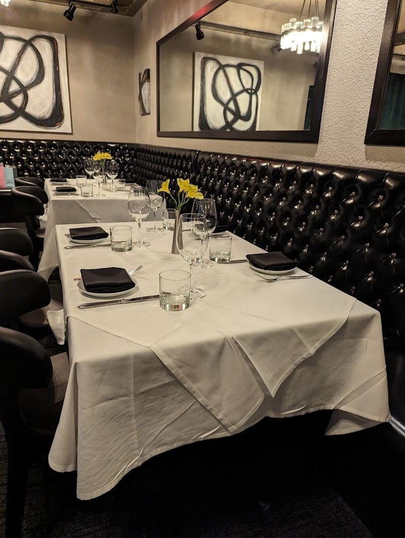 Theo's, Fayetteville