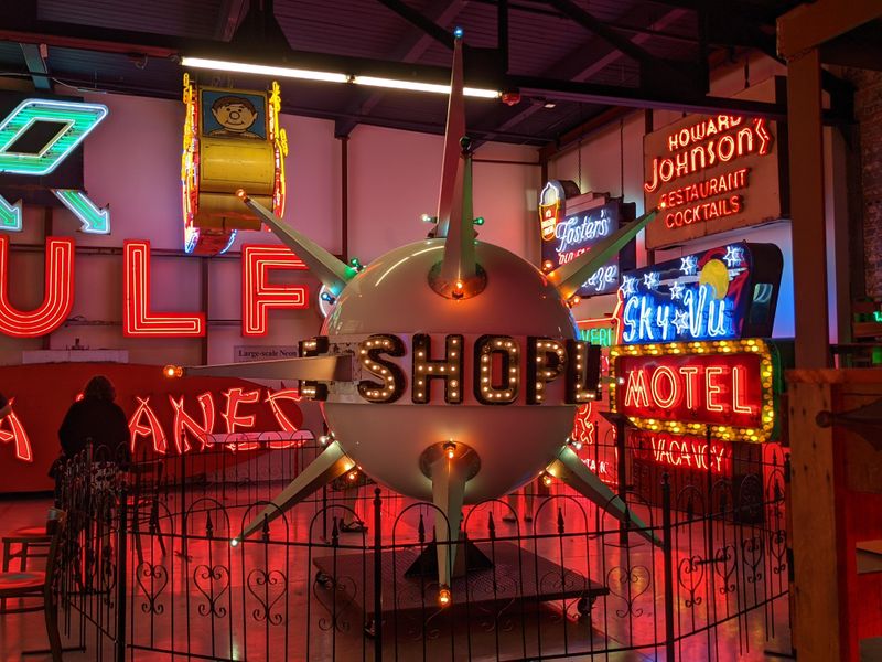 American Sign Museum – Neon Wonderland