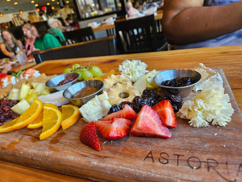 Astoria Cafe & Market — 5417 Detroit Ave