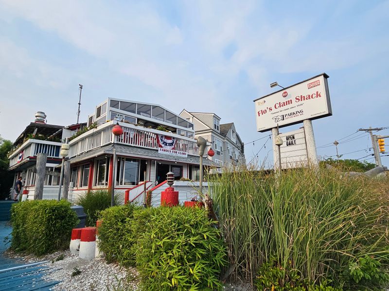 Flo’s Clam Shack (Middletown) 