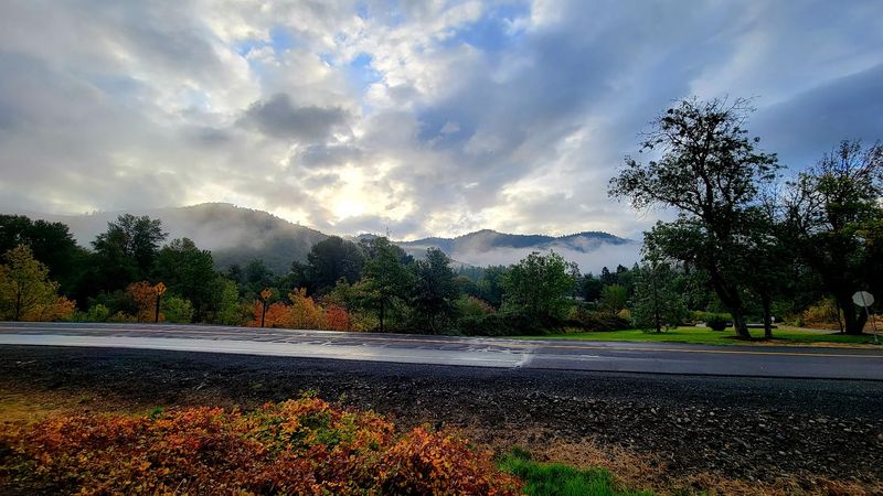 Valley Of The Rogue State Park