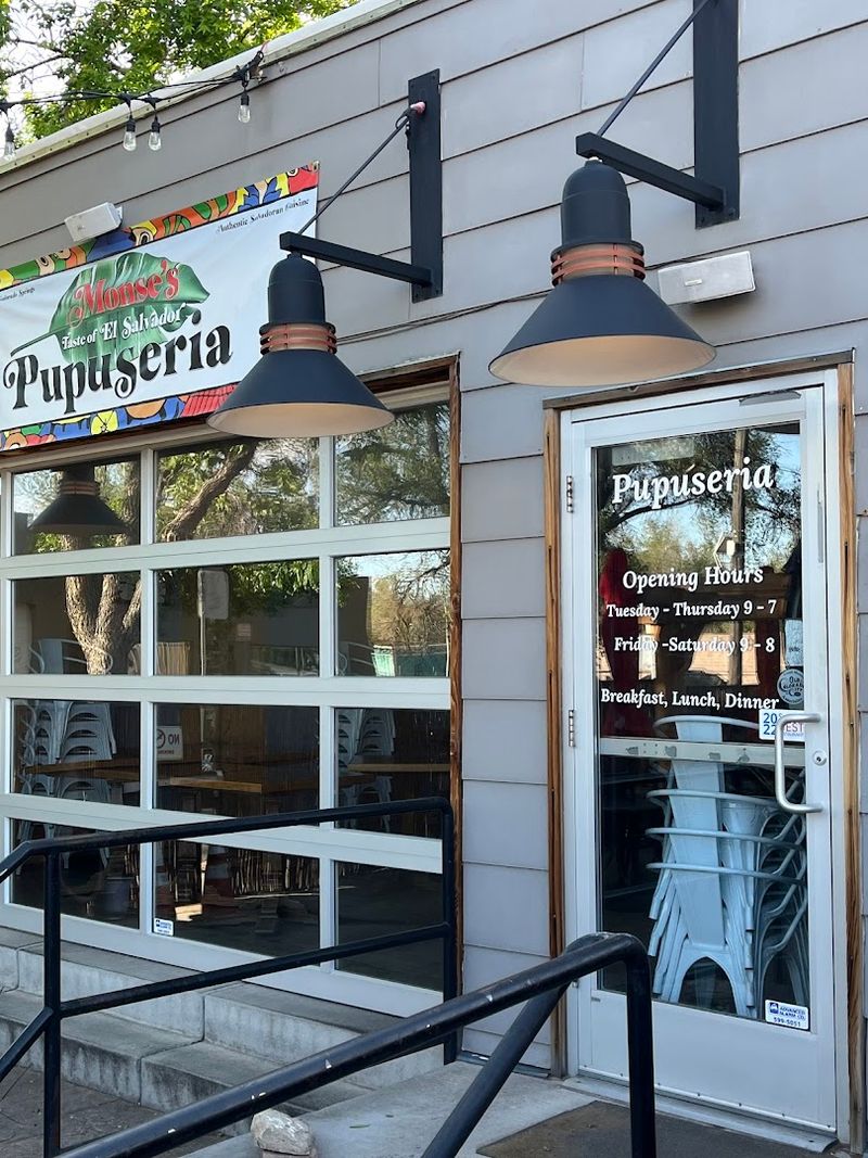 Monse's Pupuseria, Colorado Springs