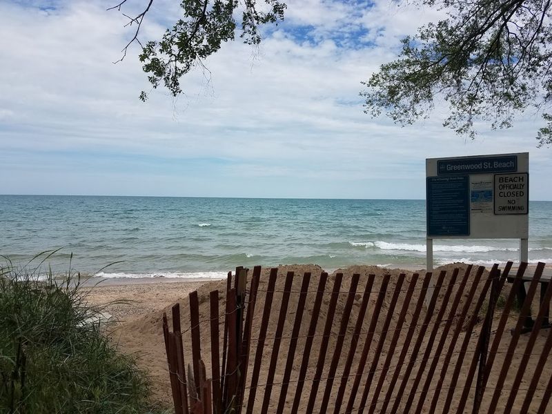 Dempster-Greenwood Street Beach, Evanston
