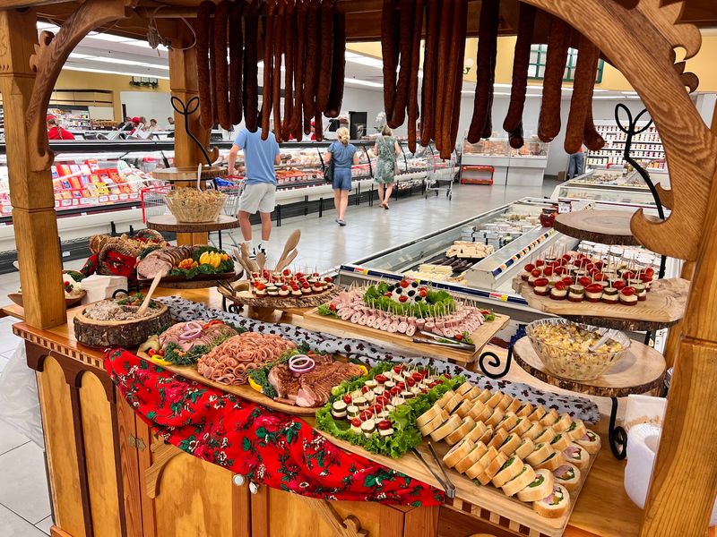 Montrose Market