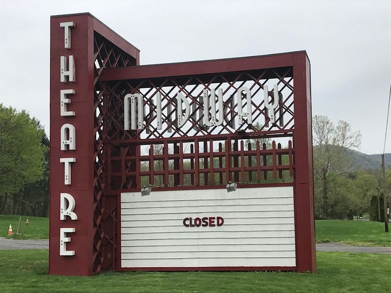 Midway Drive-In Theatre, Mifflintown