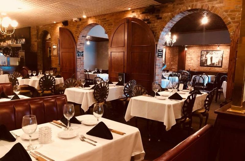 Tony's Restaurant, Alton