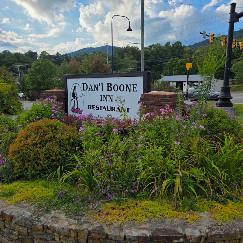 Dan'l Boone Inn, Boone