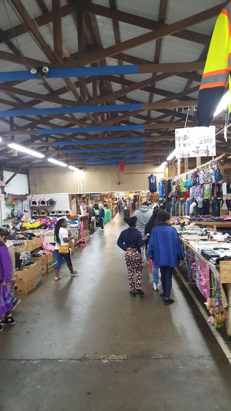More Than 2,100 Merchants Under One Roof And Beyond More Than 2,100 Merchants Under One Roof And Beyond