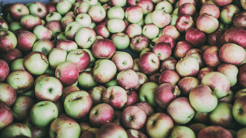 More Than Fifty Ways To Meet An Apple