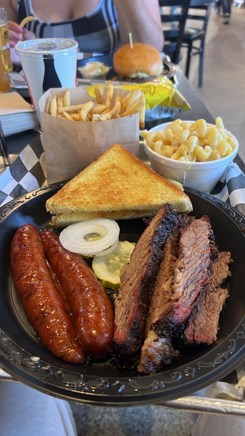 Pulled Pork And Sausage Worth The Stop