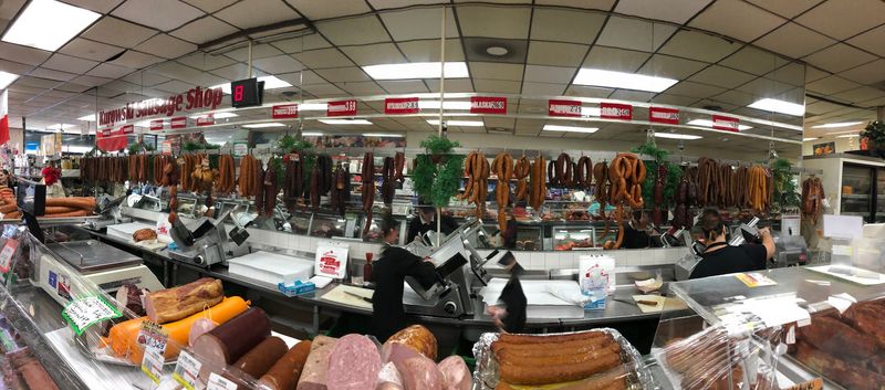 More Than Twenty Kinds of Smoked Sausage