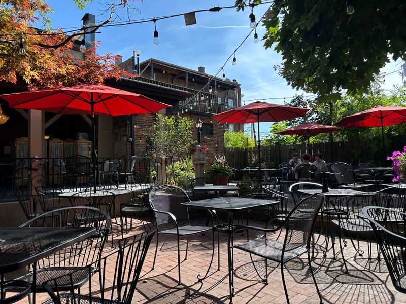 Guarino's — Cleveland (Little Italy)