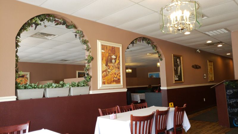 Morina's Italian Restaurant, Cabot
