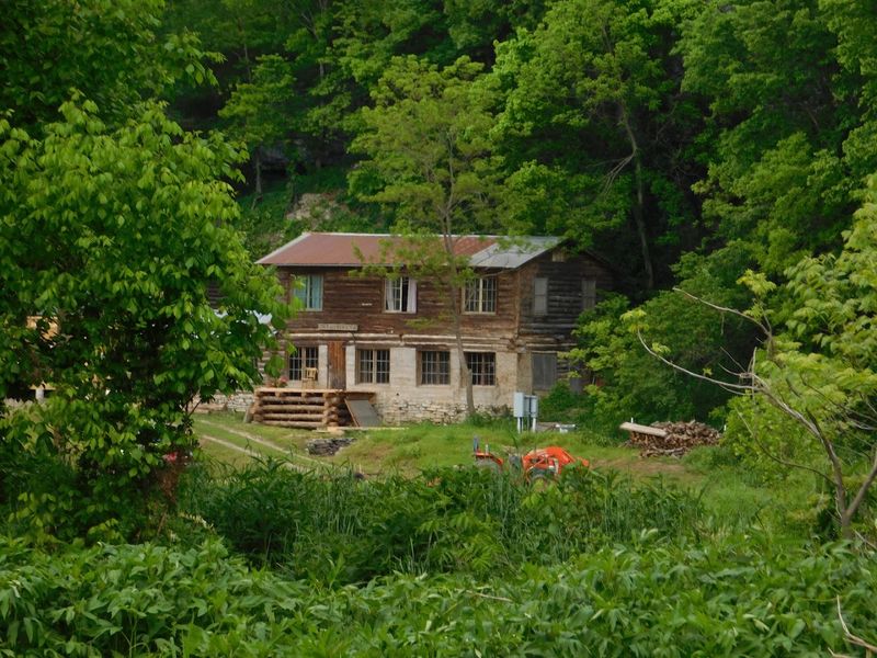 Vintage Camp Details With Handcrafted Touches