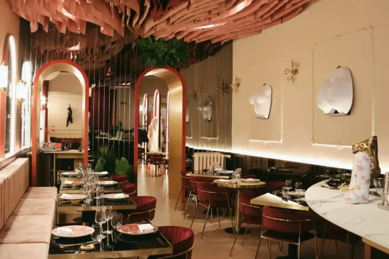 Alexander's Steakhouse: Where East Meets West
