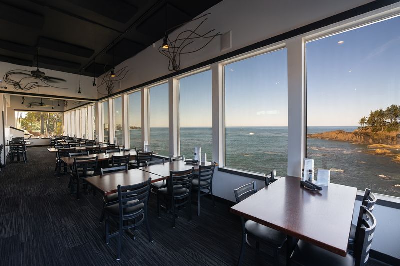 Tidal Raves — 279 N Hwy 101, Depoe Bay