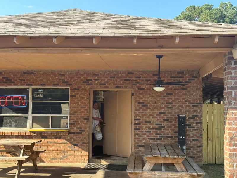 Harvey's Fish Hut, Pearl