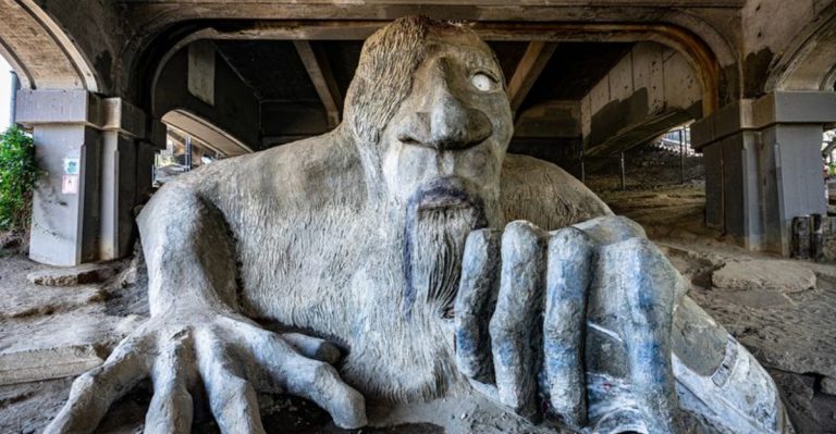 Most People Don’t Realize There’s A Giant Troll Lurking Under This Bridge In Washington