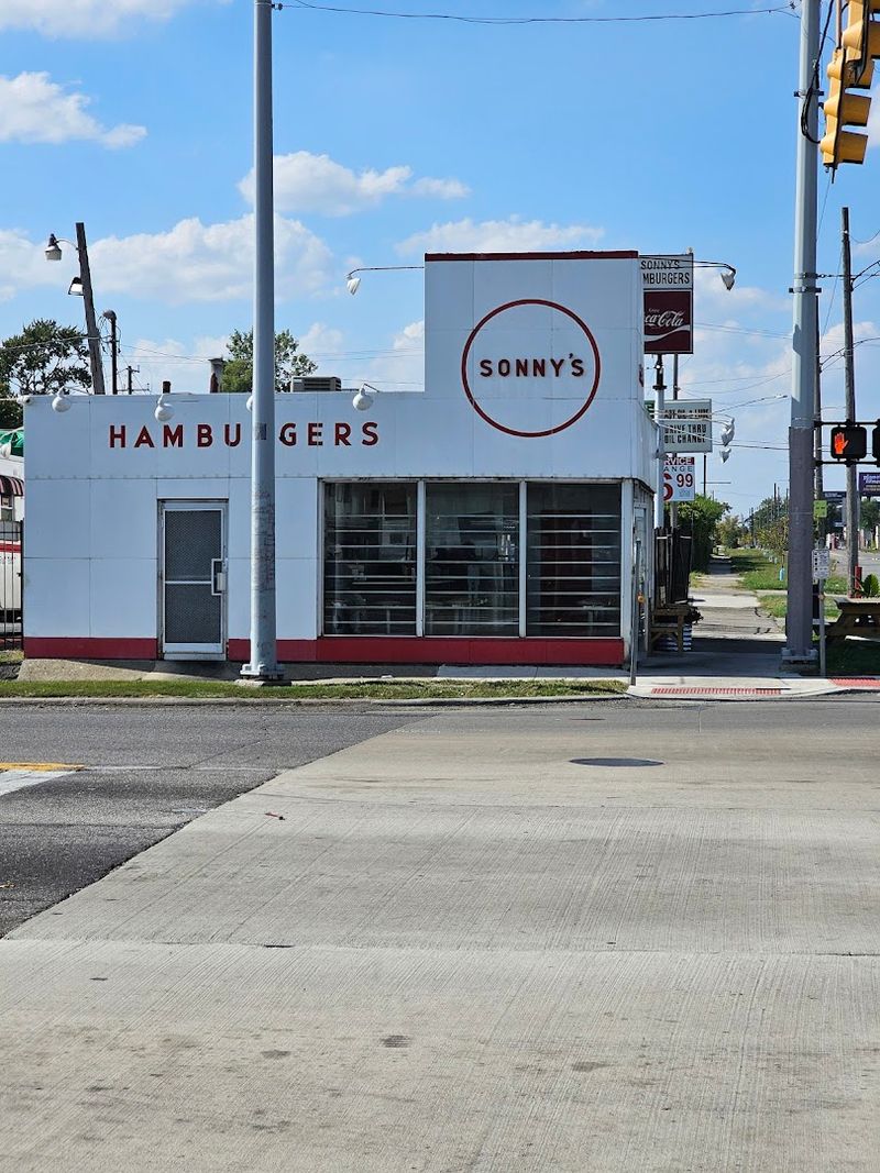 Sonny’s Hamburgers, Detroit