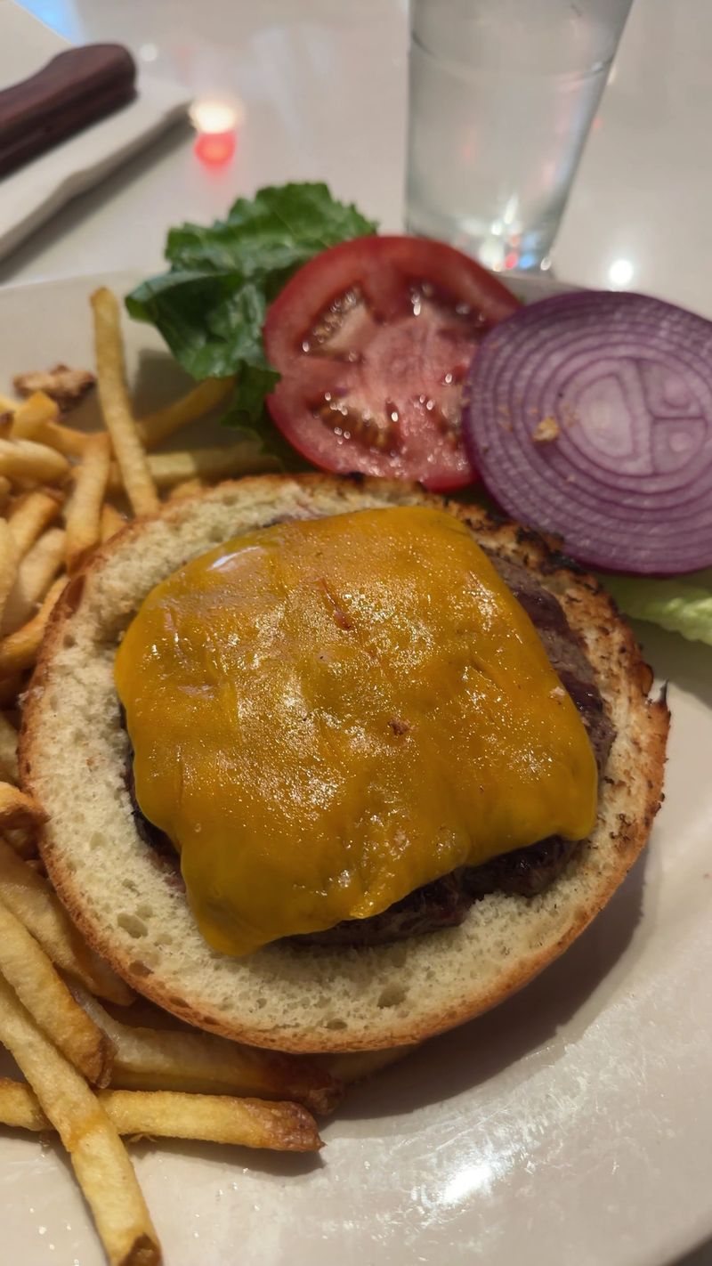 Motz’s Burgers Keeps The Griddle Working