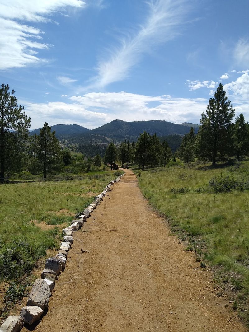 Mount Helena Trailhead