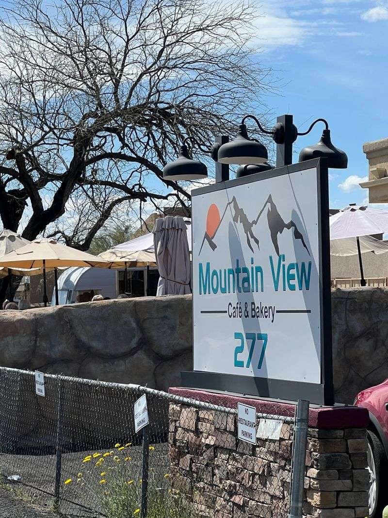 Mountain View Cafe And Bakery
