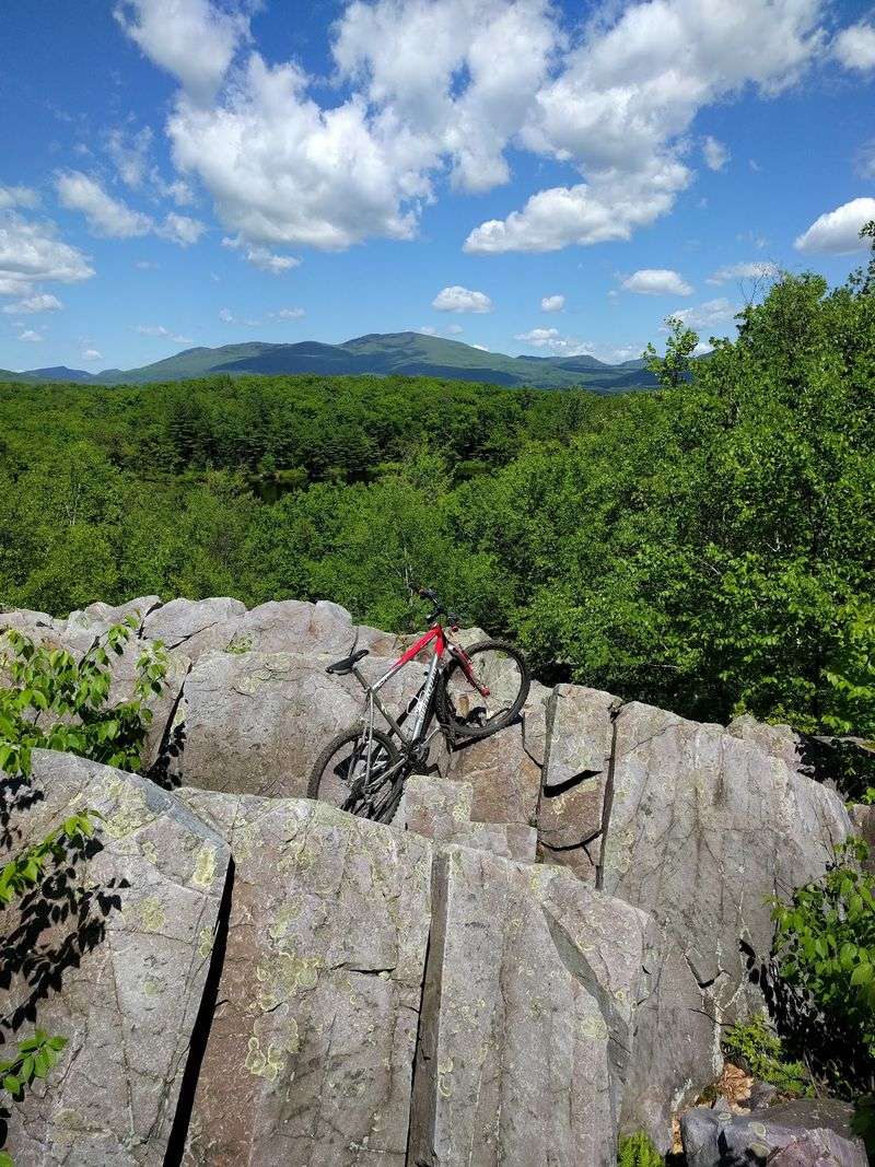 Mountain Views That Never Get Old Mountain Views That Never Get Old