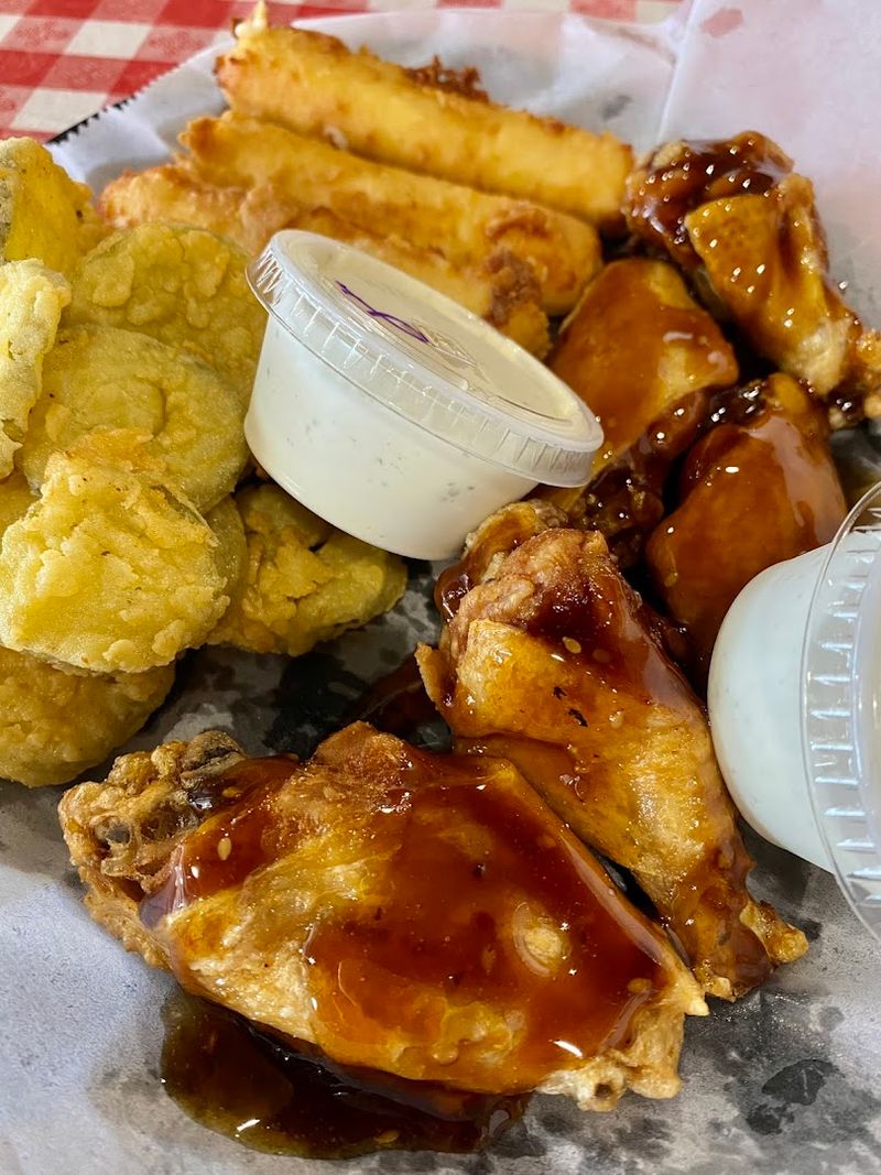 Mozzarella Sticks And Sampler Platters Worth Raving About