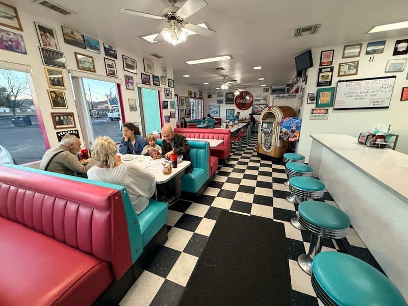Mr. D'z Route 66 Diner