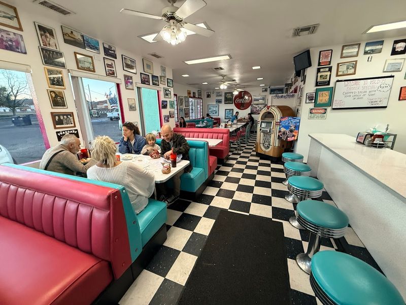 Mr. D'z Route 66 Diner