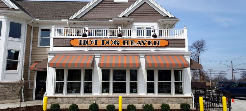 Hot Dog Heaven, Amherst