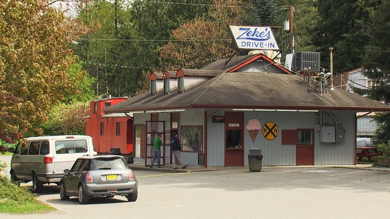 Zeke's Drive In (Gold Bar)